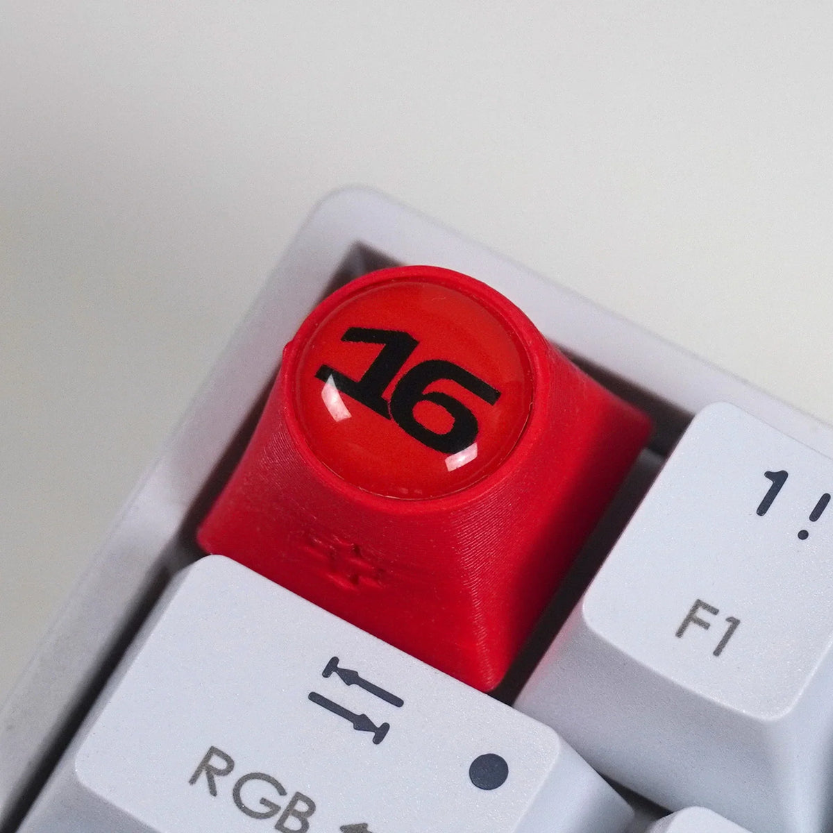 Artisan F1 – LEC + NR. 16 keycap