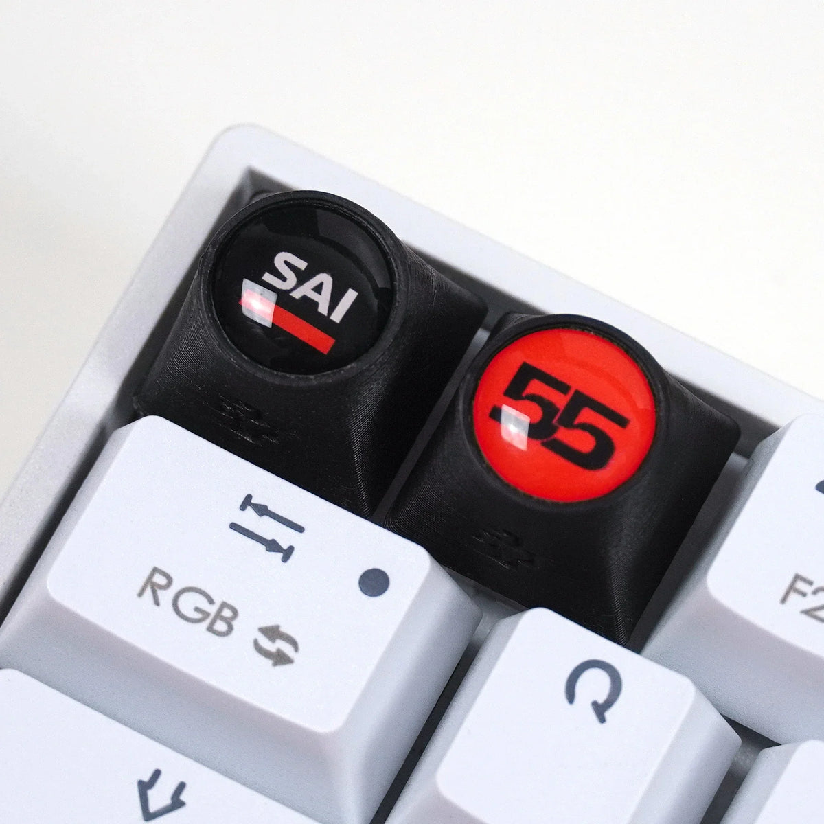 Artisan F1 – SAI + NR. 55 keycap