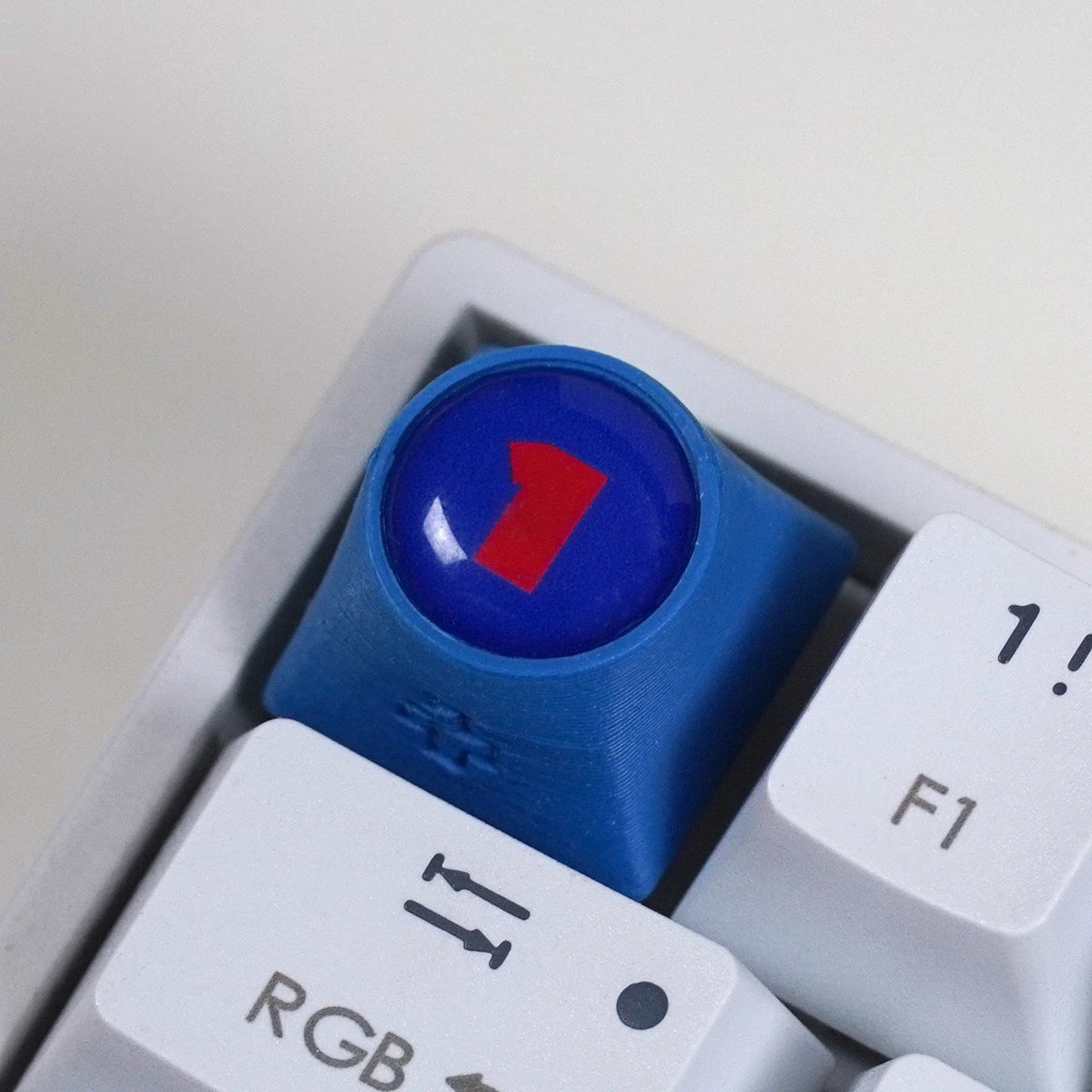 Artisan F1 – VER + NR. 1 keycap