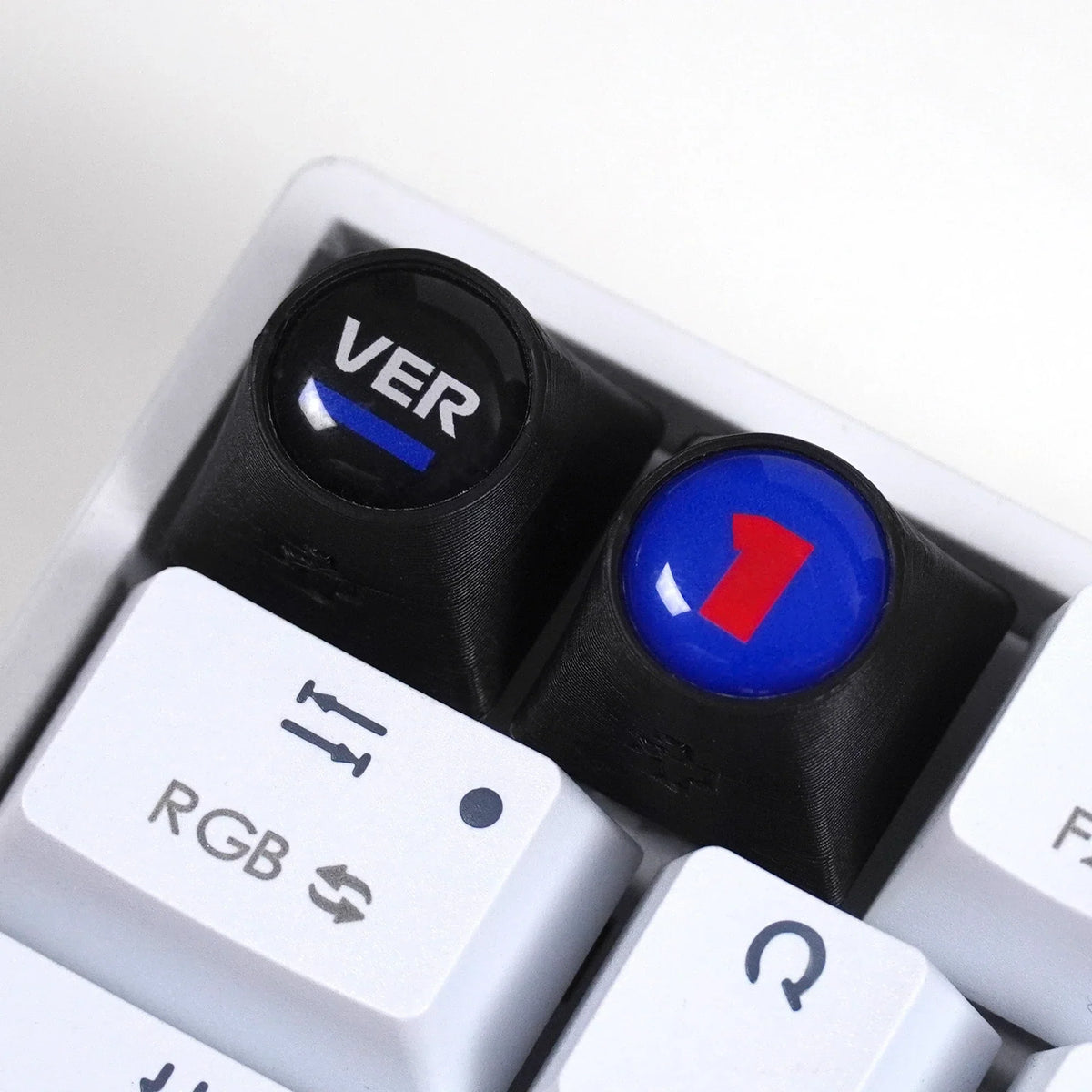 Artisan F1 – VER + NR. 1 keycap