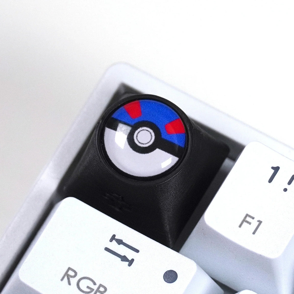 Artisan Pokeball keycap