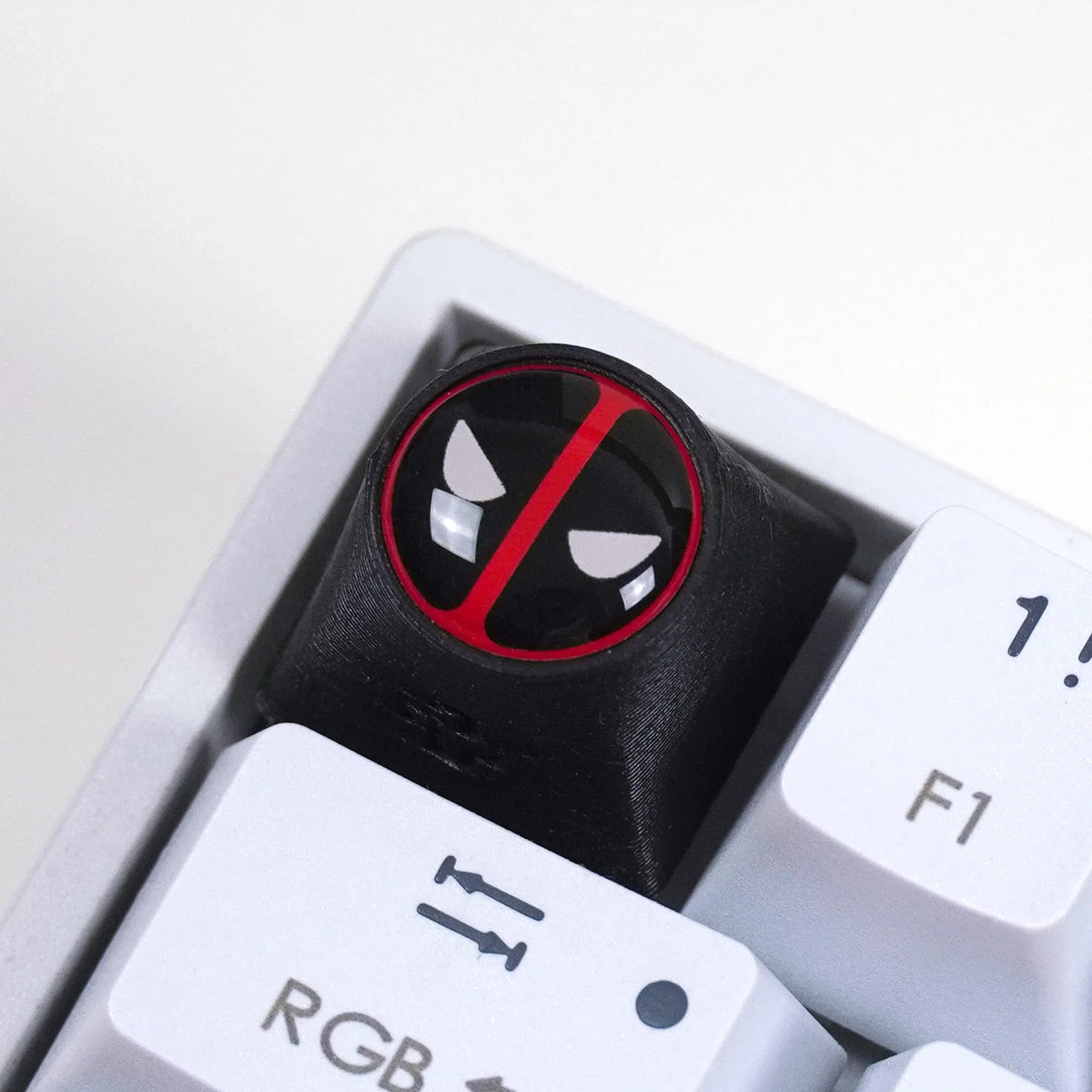 Artisan Wade szuperhős keycap