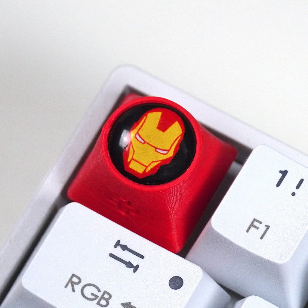 Artisan Shell Head szuperhős keycap