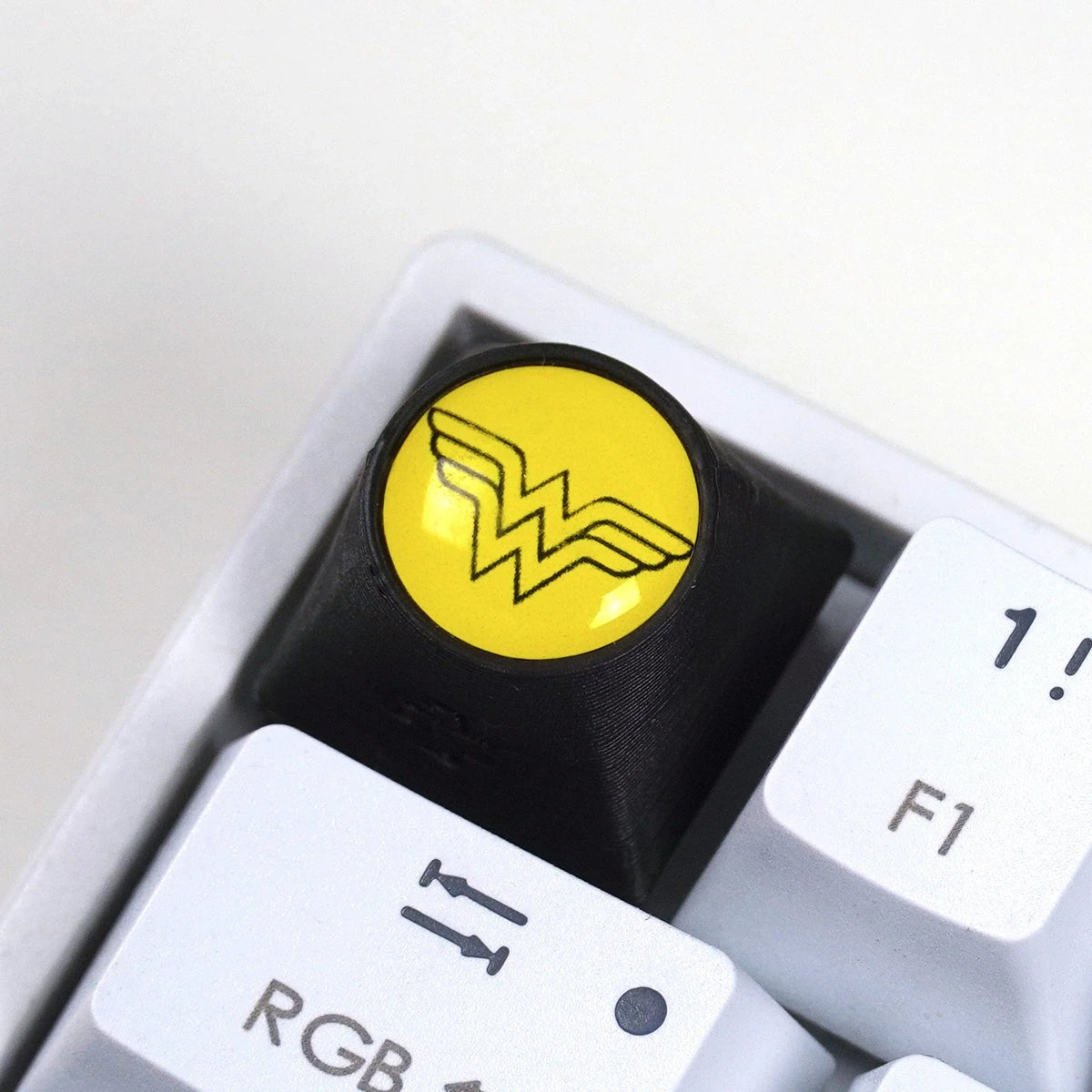 Artisan Wonder szuperhős keycap