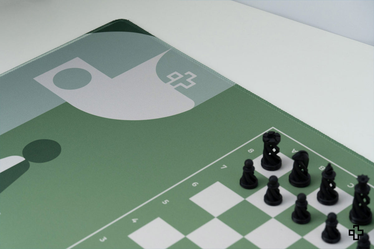 QwertyKey Chess gamer asztali egérpad, vízálló, varrott szélek, 4 mm, csúszásmentes gumitalp