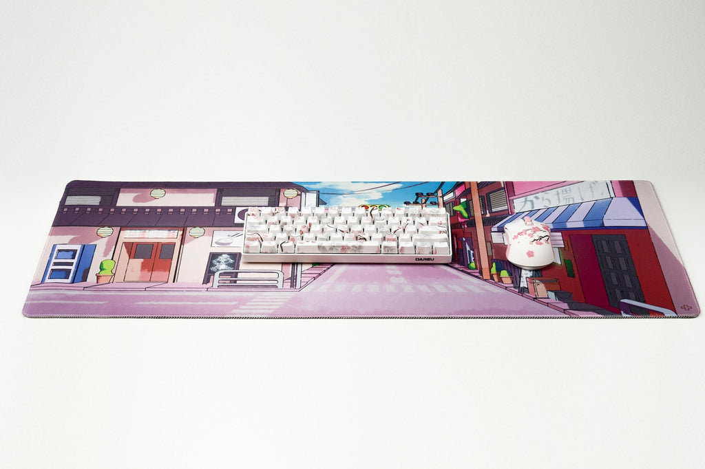 QwertyKey Japan Street gamer asztali egérpad, vízálló, varrott szélek, 4 mm, csúszásmentes gumitalp