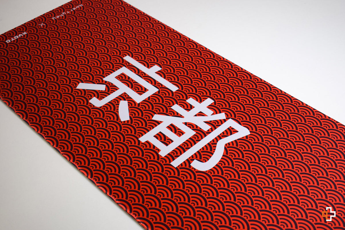 QwertyKey Kyoto gamer asztali egérpad, vízálló, varrott szélek, 4 mm, csúszásmentes gumitalp