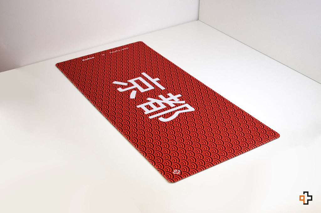 QwertyKey Kyoto gamer asztali egérpad, vízálló, varrott szélek, 4 mm, csúszásmentes gumitalp