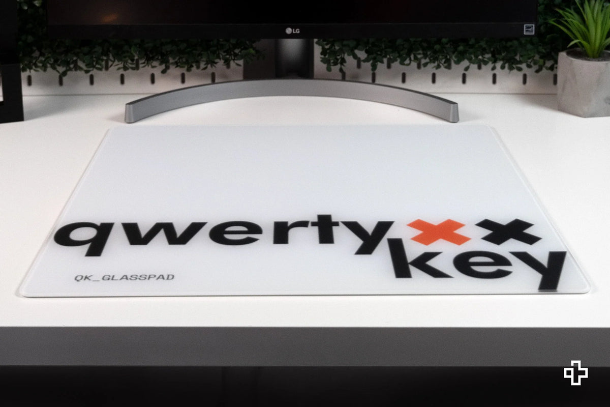QwertyKey White Esports Glass gamer egérpad, 3,2 mm, csúszásmentes TPU talp