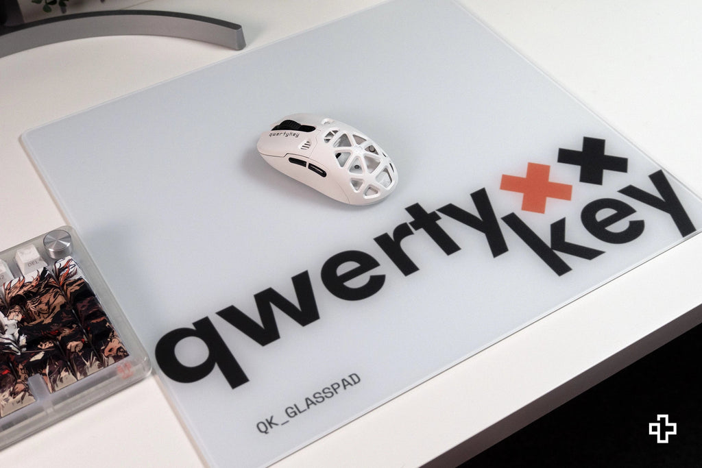 QwertyKey White Esports Glass gamer egérpad, 3,2 mm, csúszásmentes TPU talp