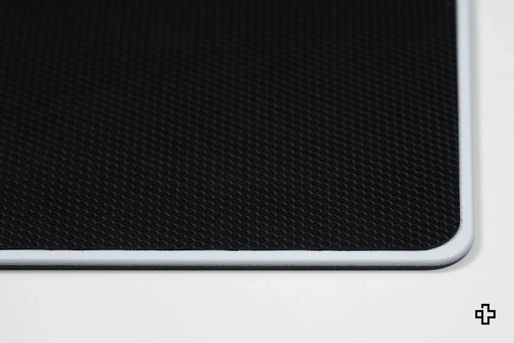 QwertyKey Black Esports Glass gamer egérpad, 3,2 mm, csúszásmentes TPU talp