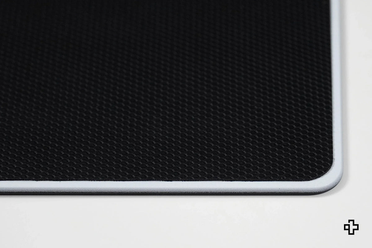 QwertyKey Black Esports Glass gamer egérpad, 3,2 mm, csúszásmentes TPU talp