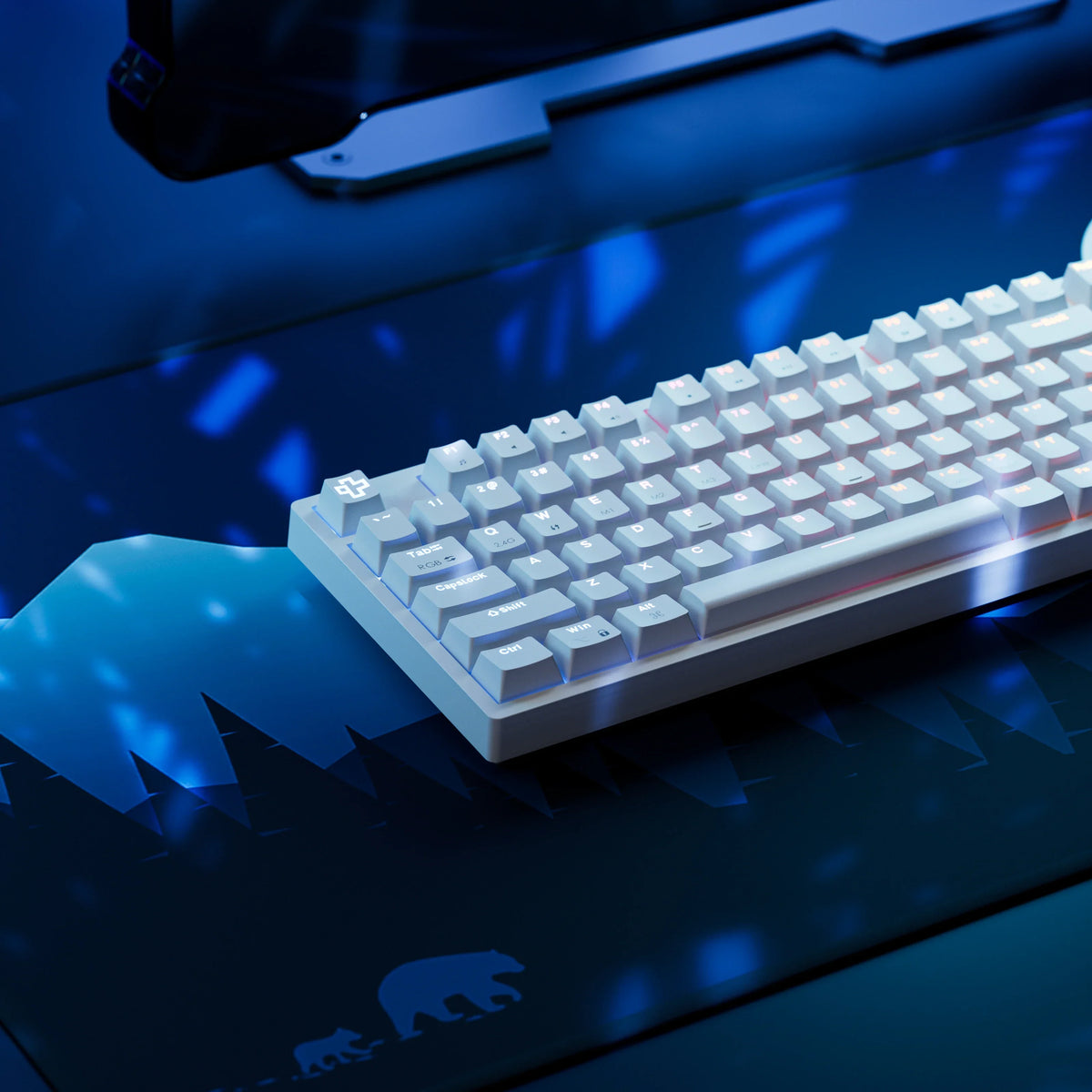 QwertyKey H100 White – vezeték nélküli mechanikus gamer billentyűzet, hot-swap, Full RGB