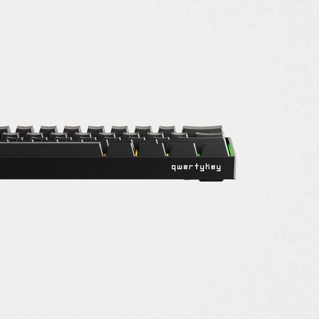 QwertyKey H61 Pro V2 fekete – mechanikus gamer billentyűzet, hot-swap, Full RGB