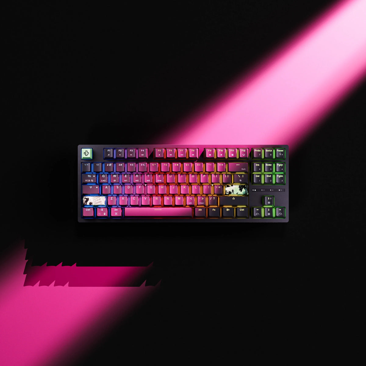 QwertyKey H87 Black – vezeték nélküli mechanikus gamer billentyűzet, hot-swap, Full RGB