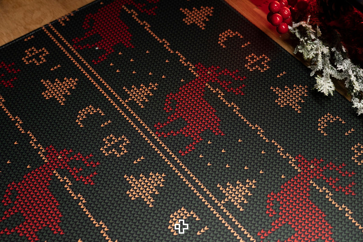 QwertyKey Christmas gamer asztali egérpad, vízálló, varrott szélek, 4 mm, csúszásmentes gumitalp