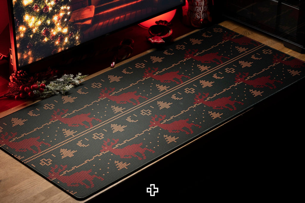 QwertyKey Christmas gamer asztali egérpad, vízálló, varrott szélek, 4 mm, csúszásmentes gumitalp