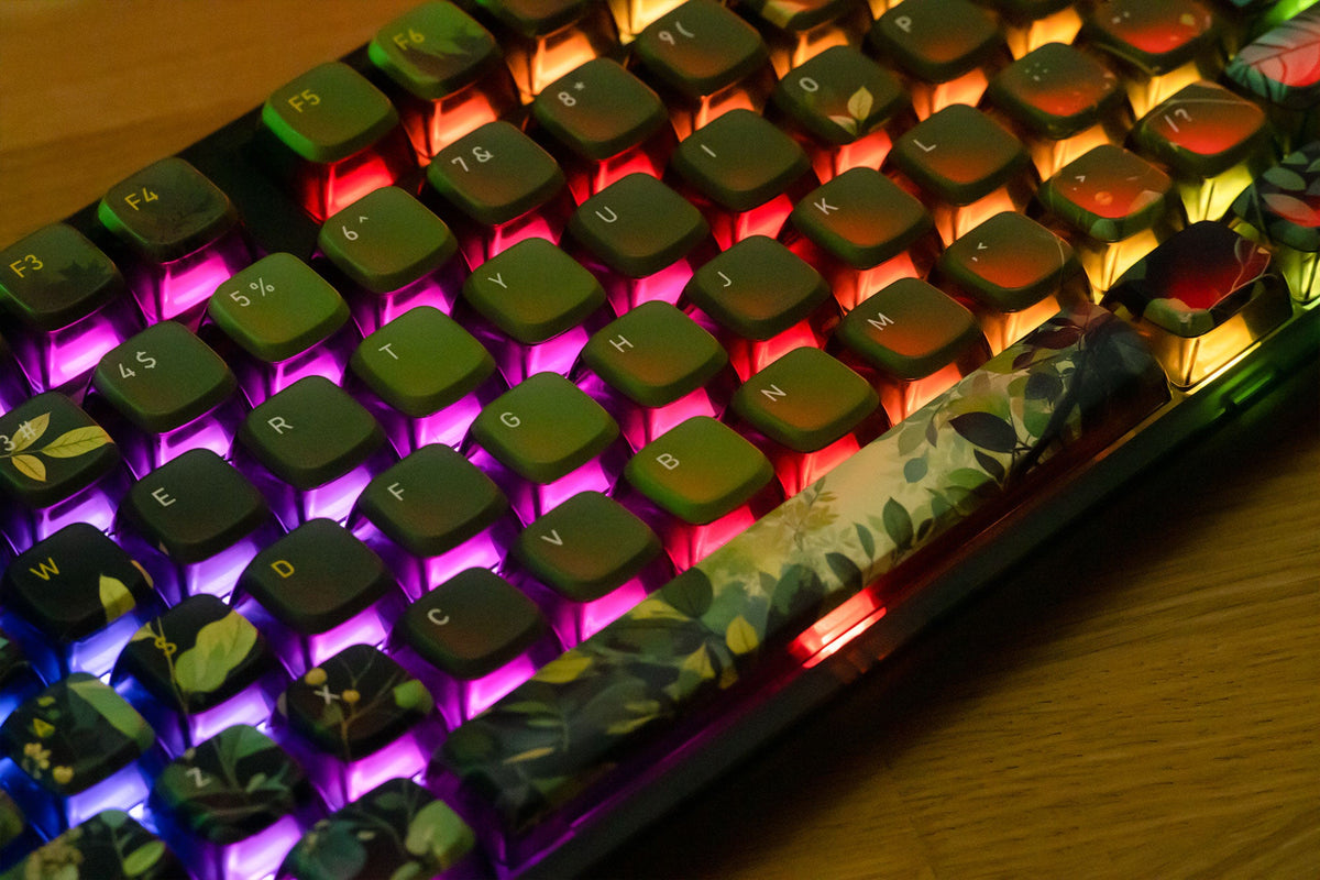 QwertyKey80 Leaf – vezeték nélküli mechanikus gamer billentyűzet kijelzővel, hot-swap, Full RGB, QMK/VIA, gasket mount