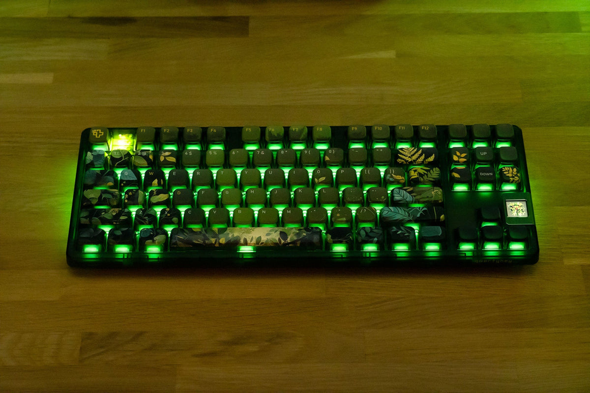 QwertyKey80 Leaf – vezeték nélküli mechanikus gamer billentyűzet kijelzővel, hot-swap, Full RGB, QMK/VIA, gasket mount