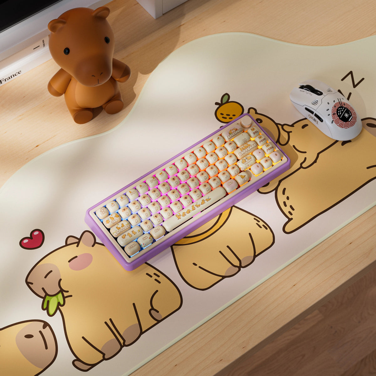 QwertyKey65 Pro Capybara Limited Edition – vezeték nélküli mechanikus gamer billentyűzet, hot-swap, Full RGB, VIA