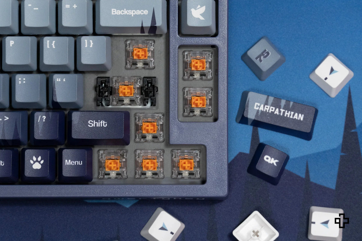 QwertyKey75 Carpathian – vezeték nélküli mechanikus gamer billentyűzet, hot-swap, Full RGB, QMK/VIA, gasket mount