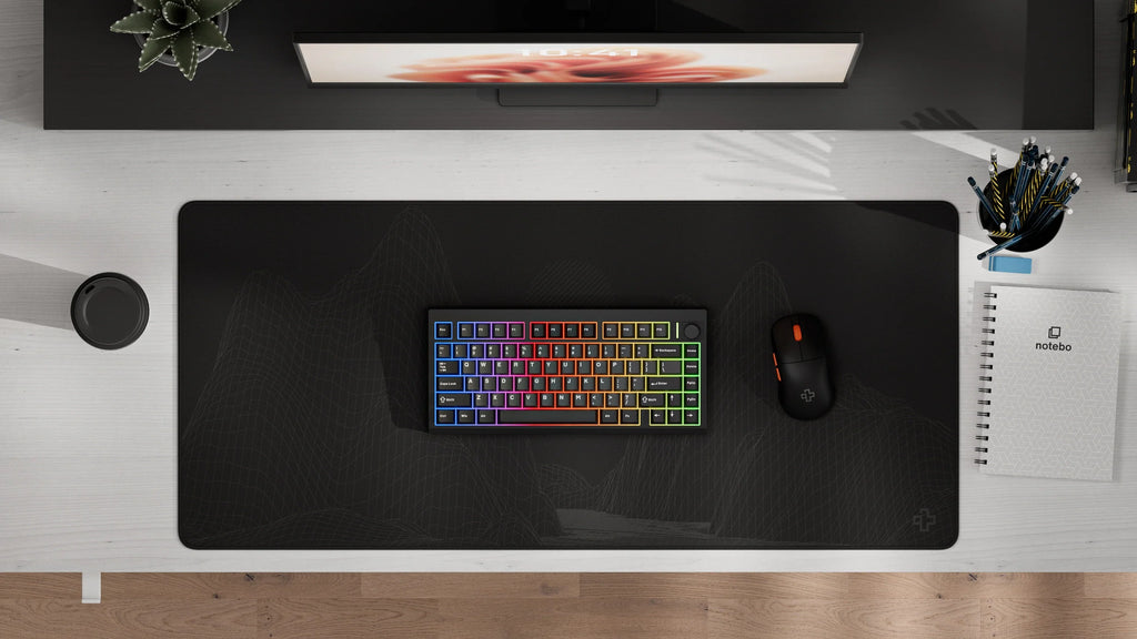 QwertyKey75 Pro V2 Black – vezeték nélküli mechanikus gamer billentyűzet, hot-swap, Full RGB, webes szoftver, gasket mount