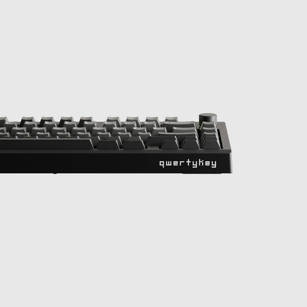 QwertyKey75 Pro V2 Black – vezeték nélküli mechanikus gamer billentyűzet, hot-swap, Full RGB, webes szoftver, gasket mount