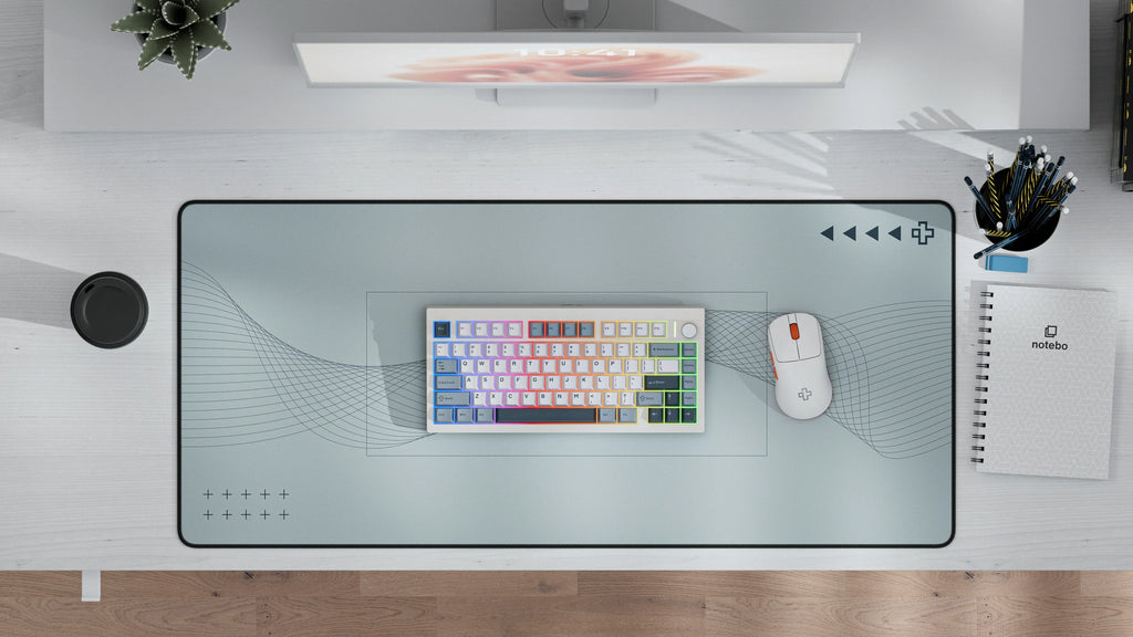 QwertyKey75 Pro V2 White – vezeték nélküli mechanikus gamer billentyűzet, hot-swap, Full RGB, webes szoftver, gasket mount