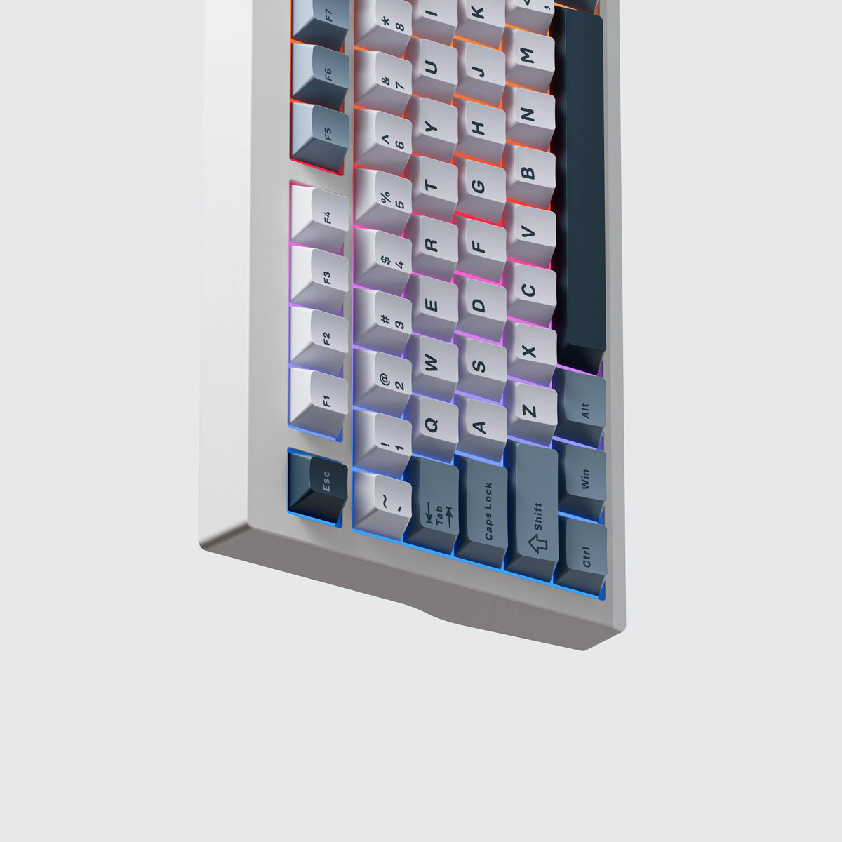 QwertyKey75 Pro V2 White – vezeték nélküli mechanikus gamer billentyűzet, hot-swap, Full RGB, webes szoftver, gasket mount