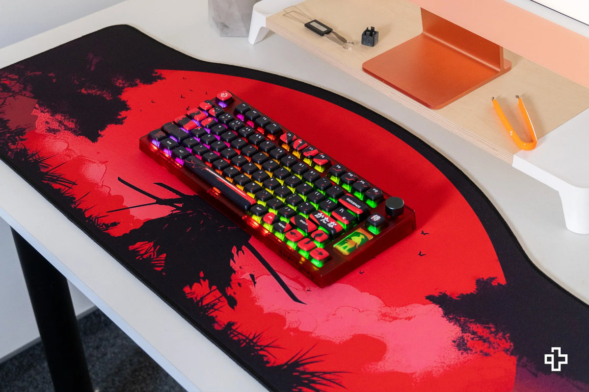 QwertyKey75 Samurai – vezeték nélküli mechanikus gamer billentyűzet, hot-swap, Full RGB, QMK/VIA, gasket mount