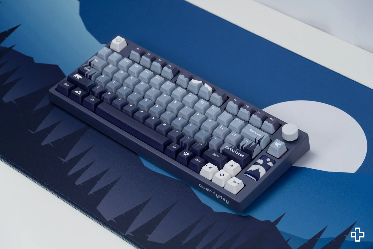 QwertyKey Carpathian gamer asztali egérpad, vízálló, varrott szélek, 4 mm, csúszásmentes gumitalp