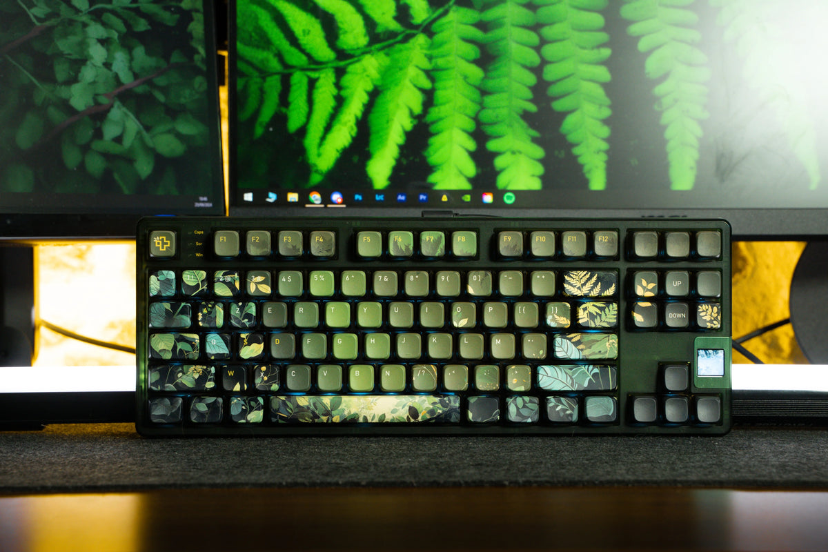 QwertyKey80 Leaf – vezeték nélküli mechanikus gamer billentyűzet kijelzővel, hot-swap, Full RGB, QMK/VIA, gasket mount