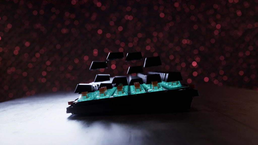 QwertyKey75 HE Momo – mágneses Hall Effect gamer billentyűzet, Rapid Trigger, Snap Tap, Full RGB