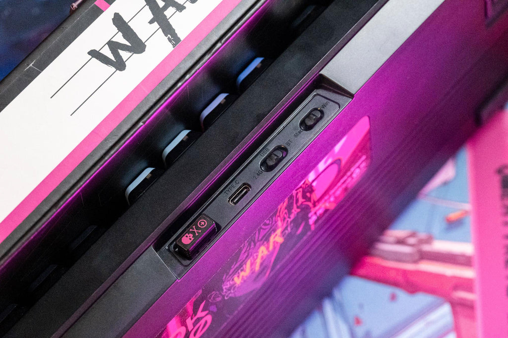 QwertyKey80 War – vezeték nélküli mechanikus gamer billentyűzet kijelzővel, hot-swap, Full RGB, QMK/VIA, gasket mount
