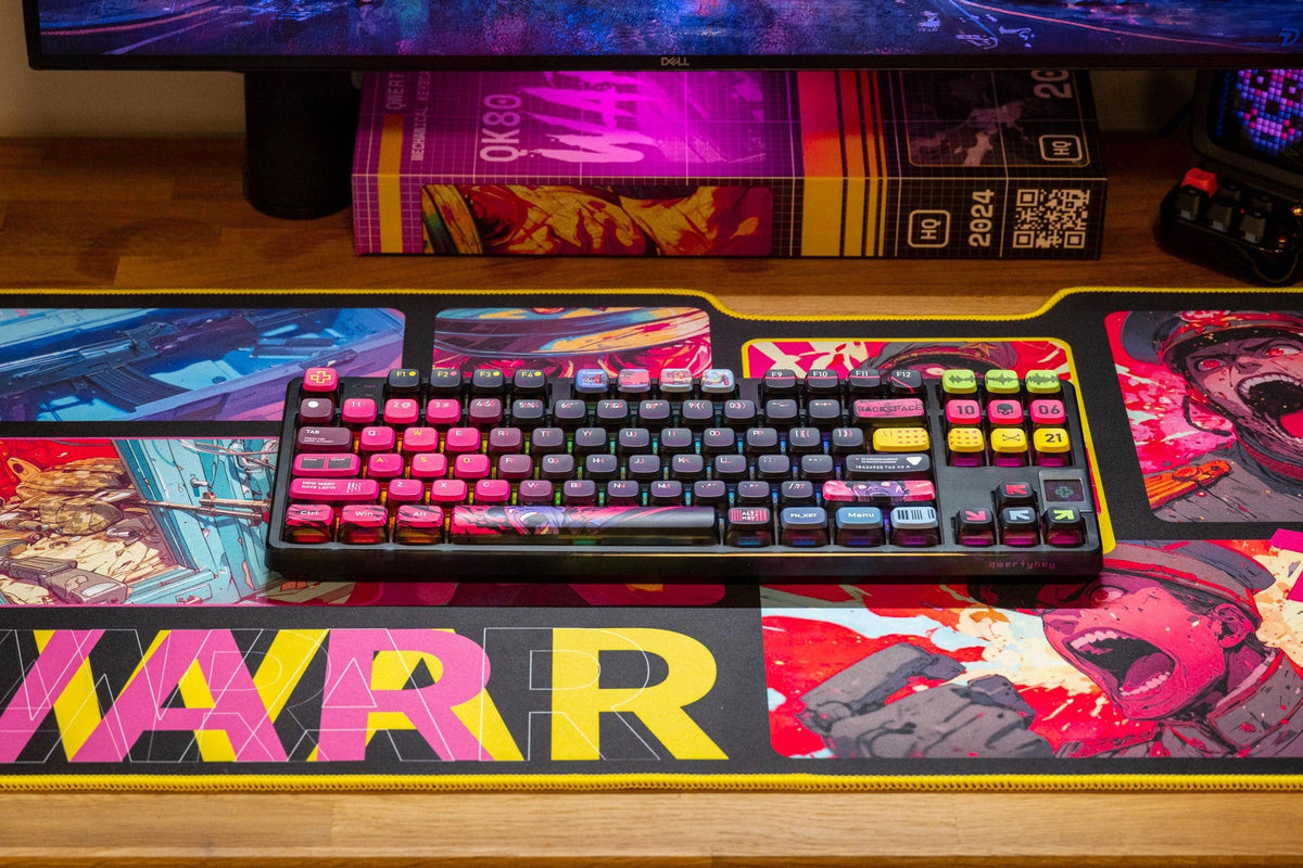 QwertyKey80 War – vezeték nélküli mechanikus gamer billentyűzet kijelzővel, hot-swap, Full RGB, QMK/VIA, gasket mount