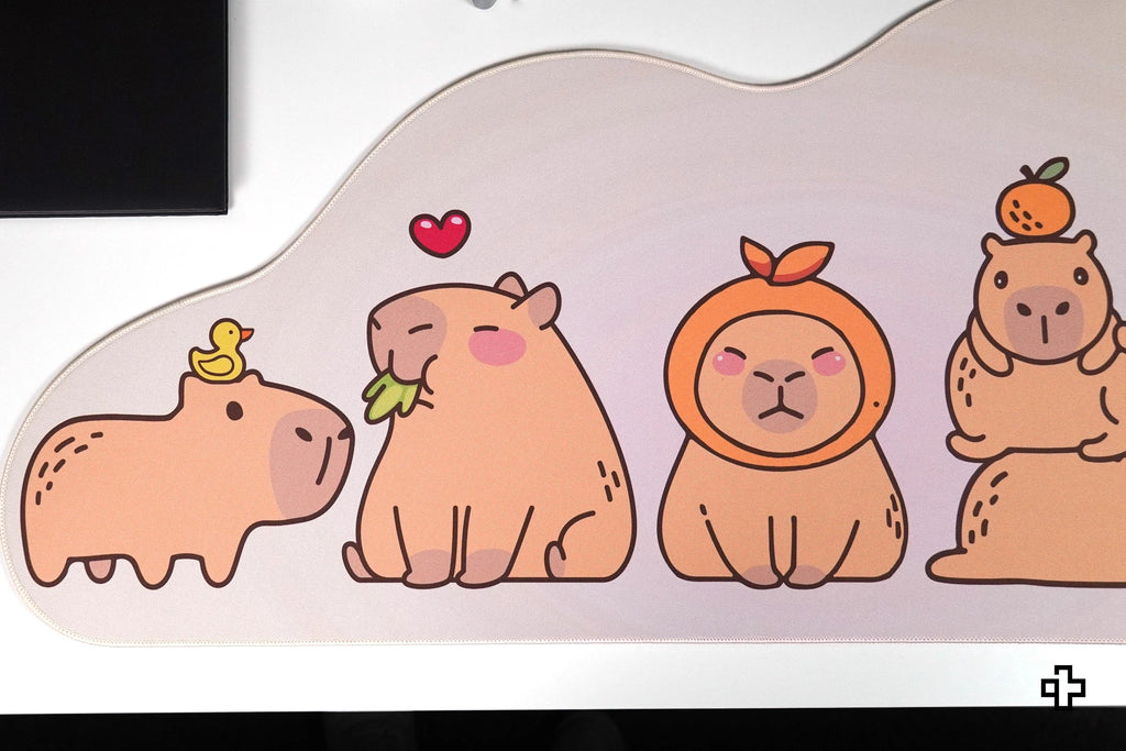 QwertyKey Capybara gamer asztali egérpad, vízálló, varrott szélek, 4 mm, csúszásmentes gumitalp