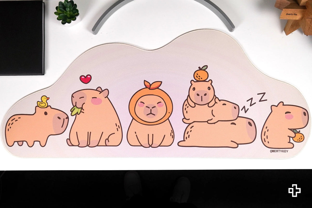 QwertyKey Capybara gamer asztali egérpad, vízálló, varrott szélek, 4 mm, csúszásmentes gumitalp