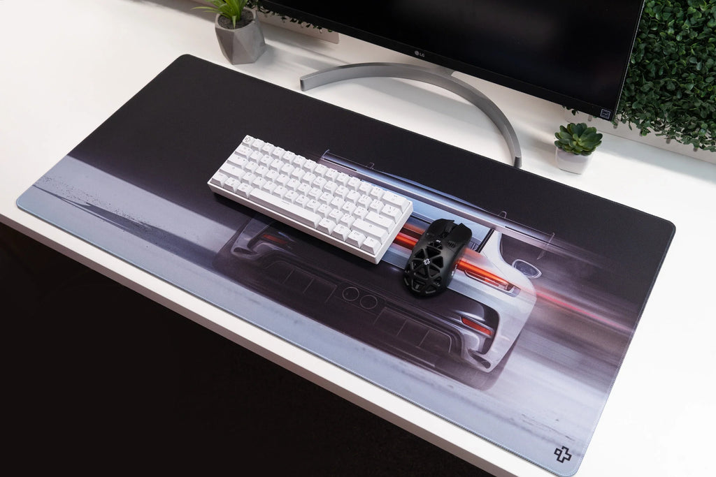 QwertyKey Car GT gamer asztali egérpad, vízálló, varrott szélek, 4 mm, csúszásmentes gumitalp