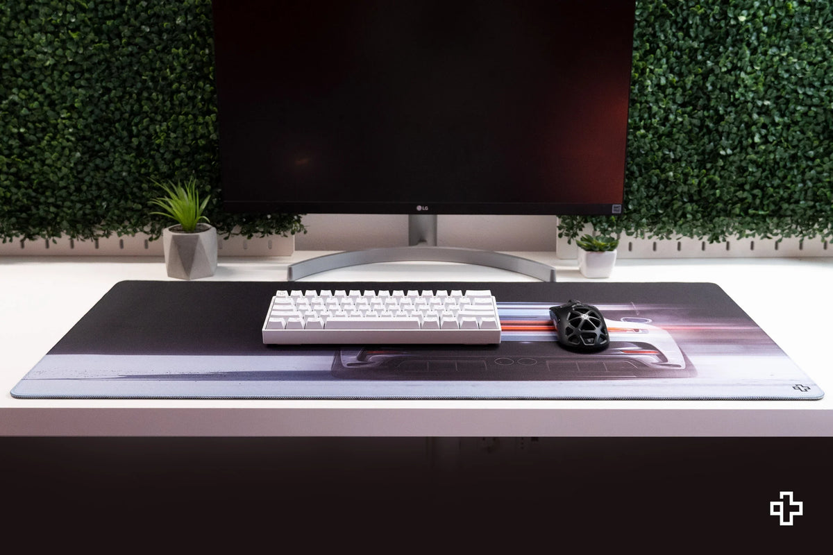 QwertyKey Car GT gamer asztali egérpad, vízálló, varrott szélek, 4 mm, csúszásmentes gumitalp