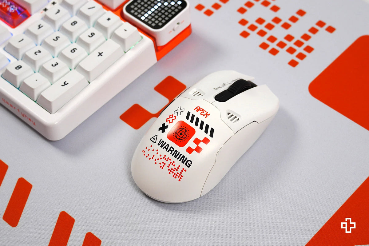QKM1 Apex White egérburkolat