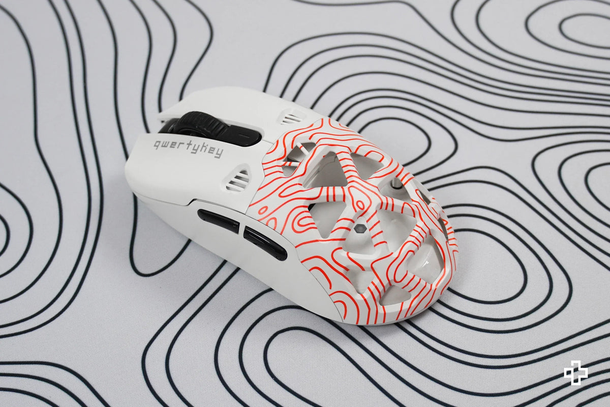 QKM1 Astro White egérburkolat