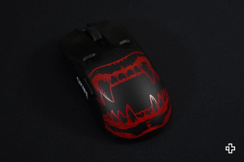 QKM1 Dracula Black egérburkolat