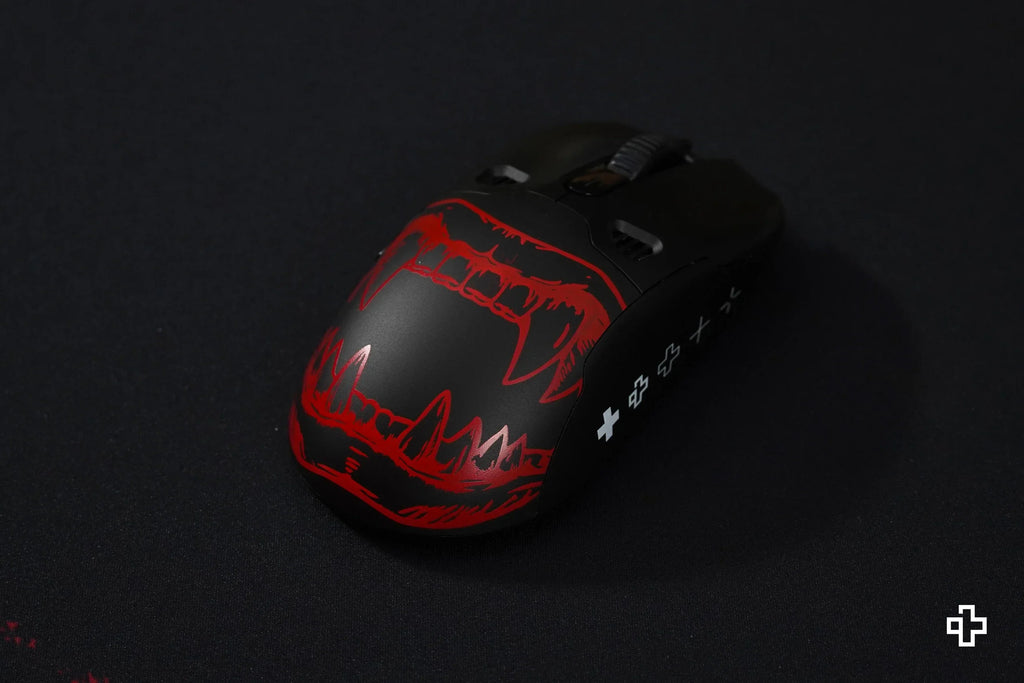 QKM1 Dracula Black egérburkolat