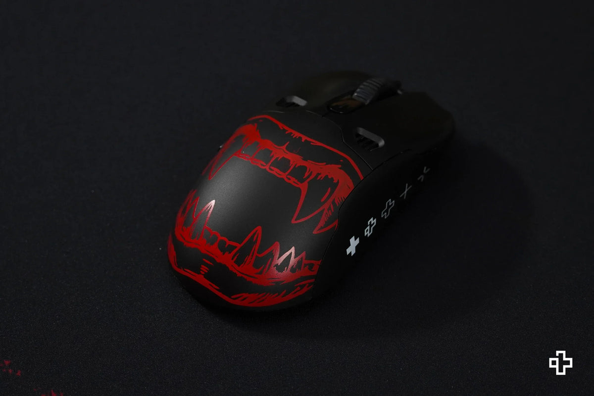 QKM1 Dracula Black egérburkolat