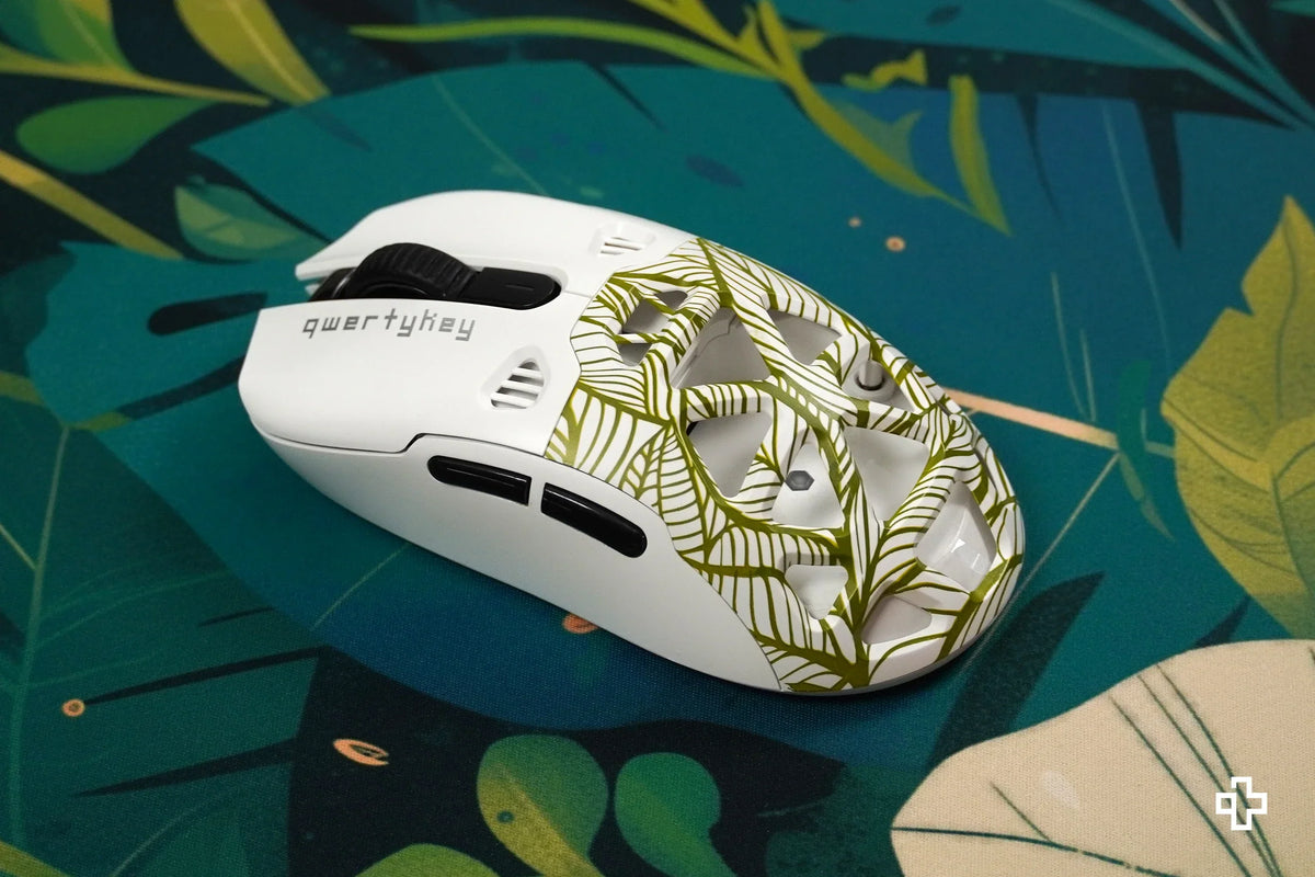 QKM1 Leaf White egérburkolat