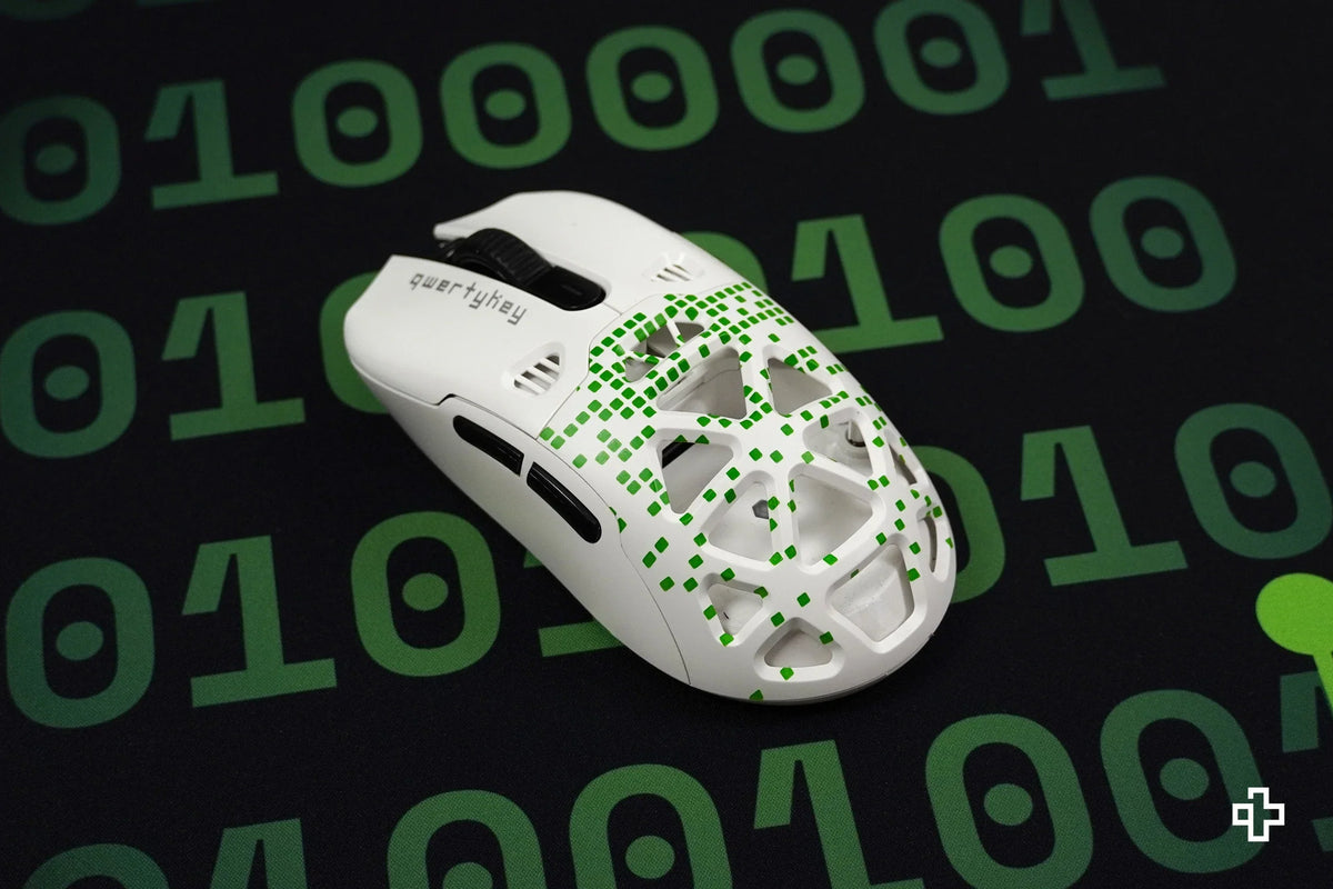 QKM1 Matrix White egérburkolat