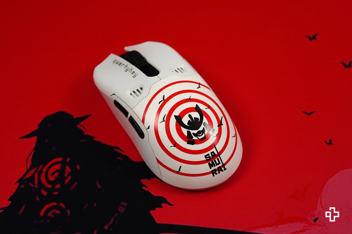QKM1 Samurai White egérburkolat