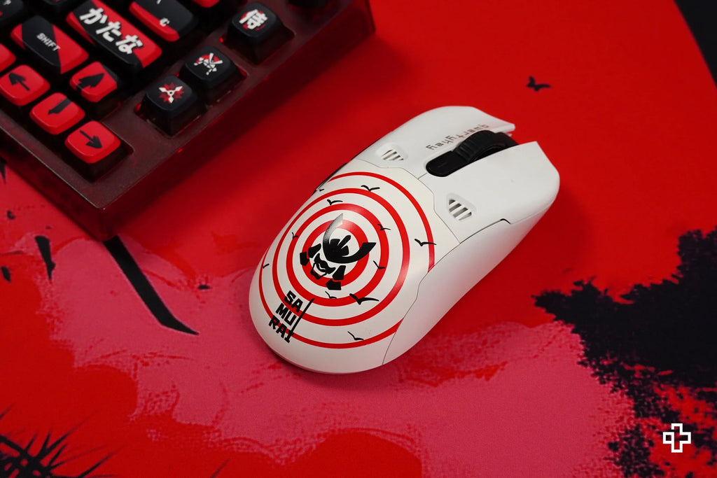 QKM1 Samurai White egérburkolat
