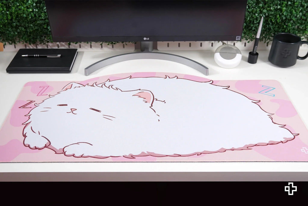 QwertyKey Bliss Cat gamer asztali egérpad, vízálló, varrott szélek, 4 mm, csúszásmentes gumitalp