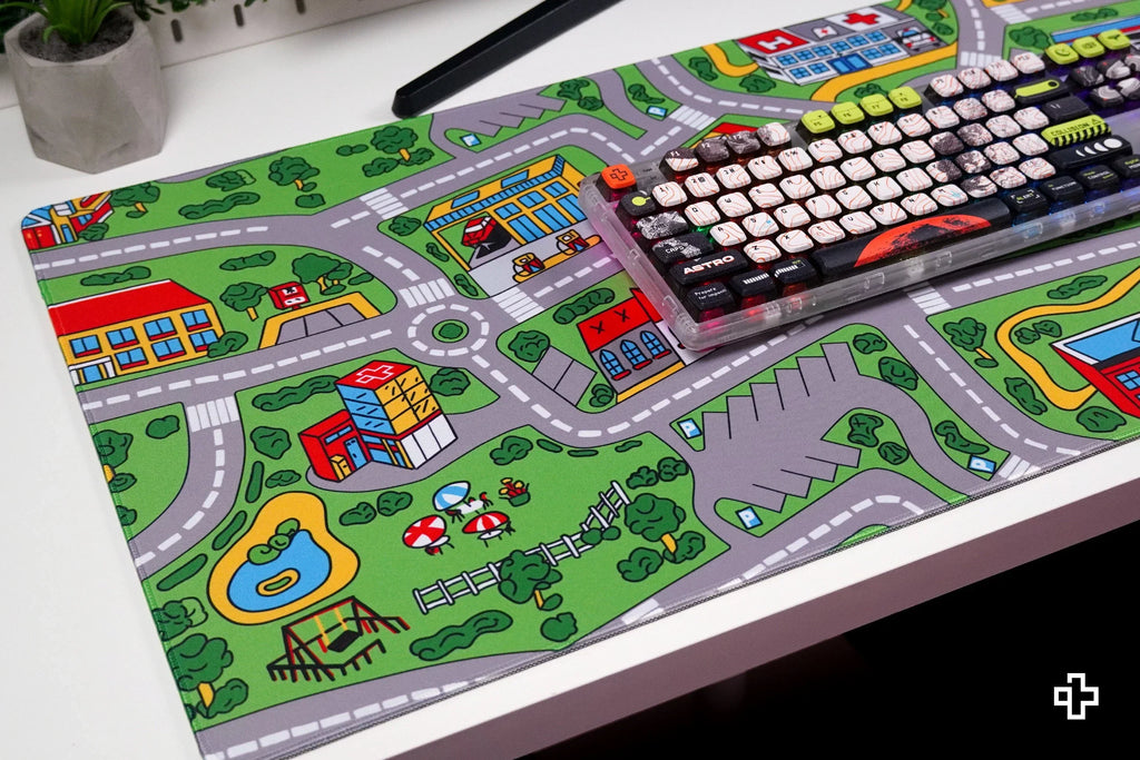 QwertyKey Nostalgia Busy Town gamer asztali egérpad, vízálló, varrott szélek, 4 mm, csúszásmentes gumitalp